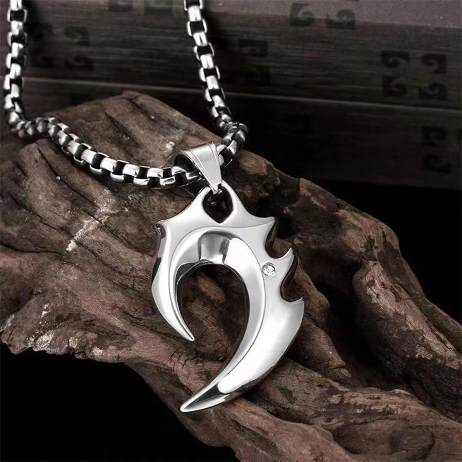 Father's Day Gift for Dad - Men’s Wolf Tooth Pendant Necklace