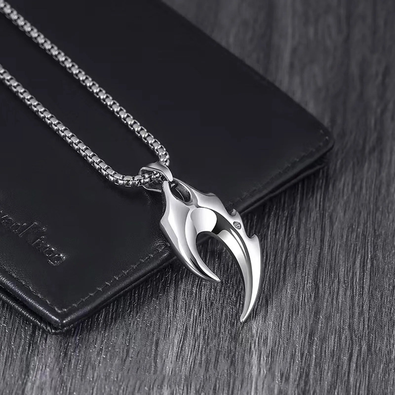 Father's Day Gift for Dad - Men’s Wolf Tooth Pendant Necklace
